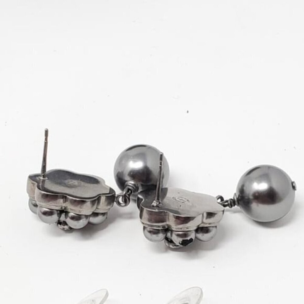 CHANEL Dark Grey CC Pearl Stud Earrings 370-102525 - Picture 6 of 11